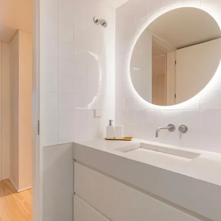Hidden Pearl W/ Patio & Pool By Lovelystay Lissabon
