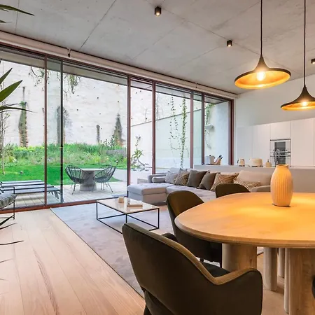 Hidden Pearl W/ Patio & Pool By Lovelystay