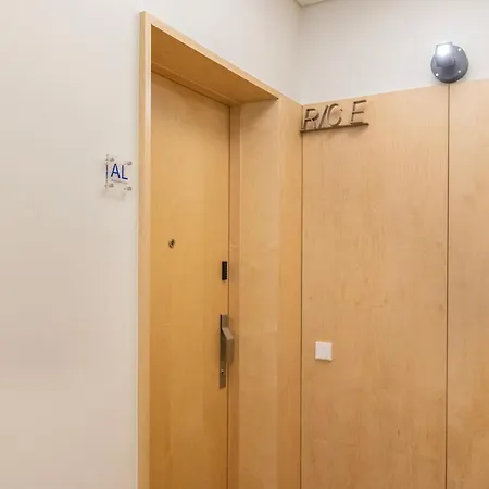 Apartment Hidden Pearl W/ Patio & Pool By Lovelystay