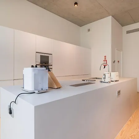 Hidden Pearl W/ Patio & Pool By Lovelystay *