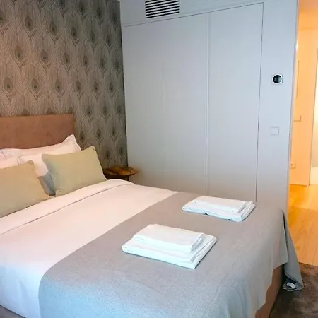 Apartment Hidden Pearl W/ Patio & Pool By Lovelystay *