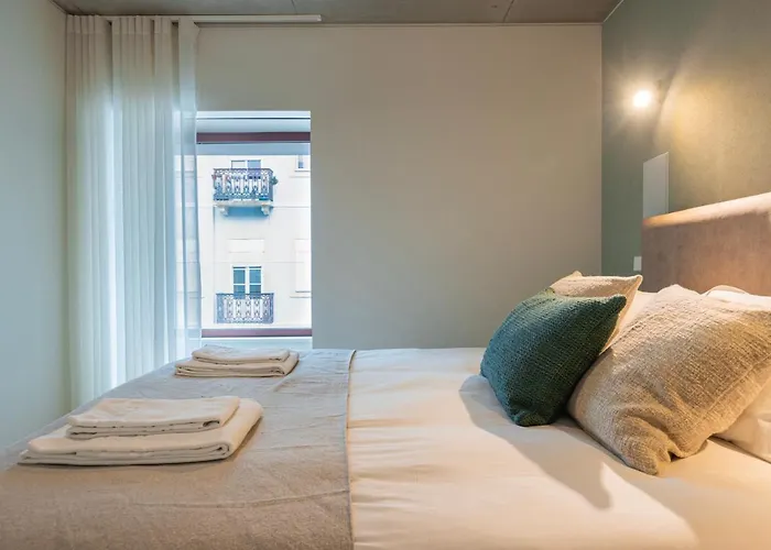 Hidden Pearl W/ Patio & Pool By Lovelystay شقة