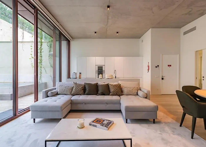 Hidden Pearl W/ Patio & Pool By Lovelystay شقة *