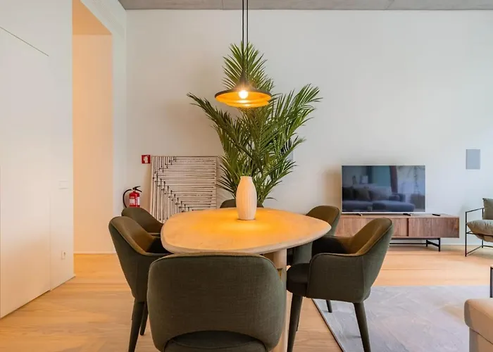 Hidden Pearl W/ Patio & Pool By Lovelystay *